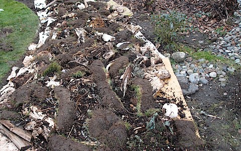 Hugelkultur Beds (13)