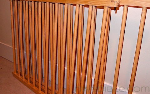 DIY Wall-Mounted Clothes Drying Rack