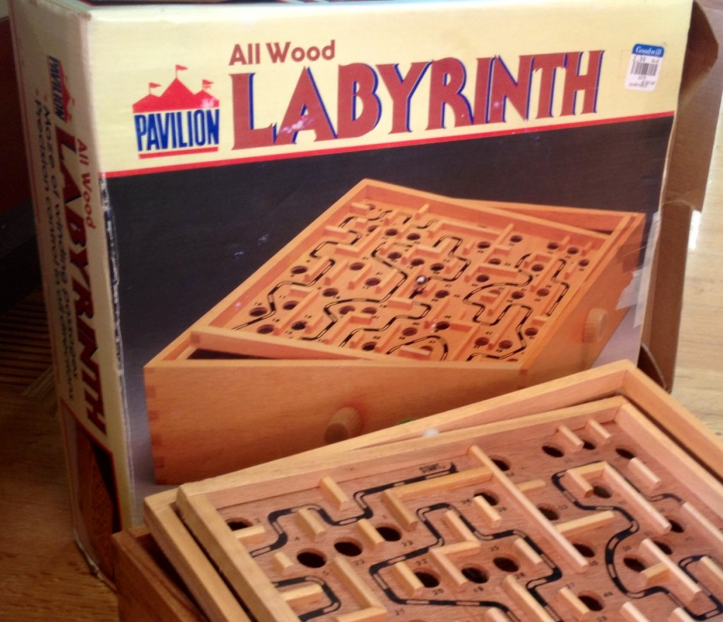 Labyrinth Board Game (2)