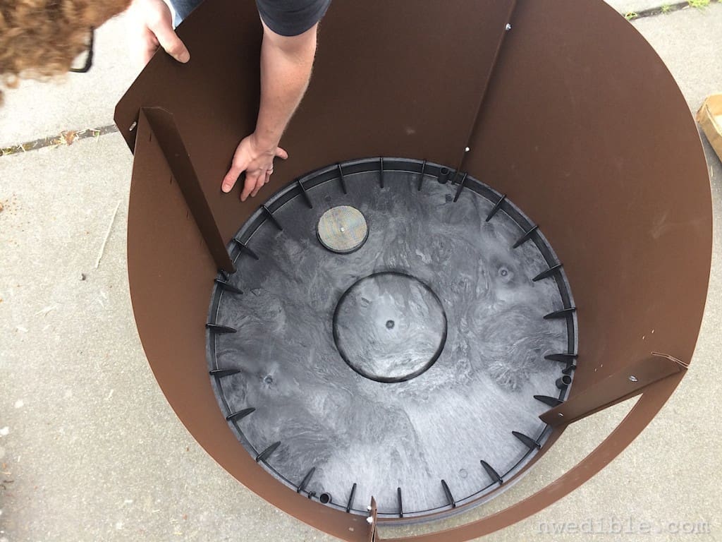 {Giveaway} Mantis ComposTTwin Compost Tumbler